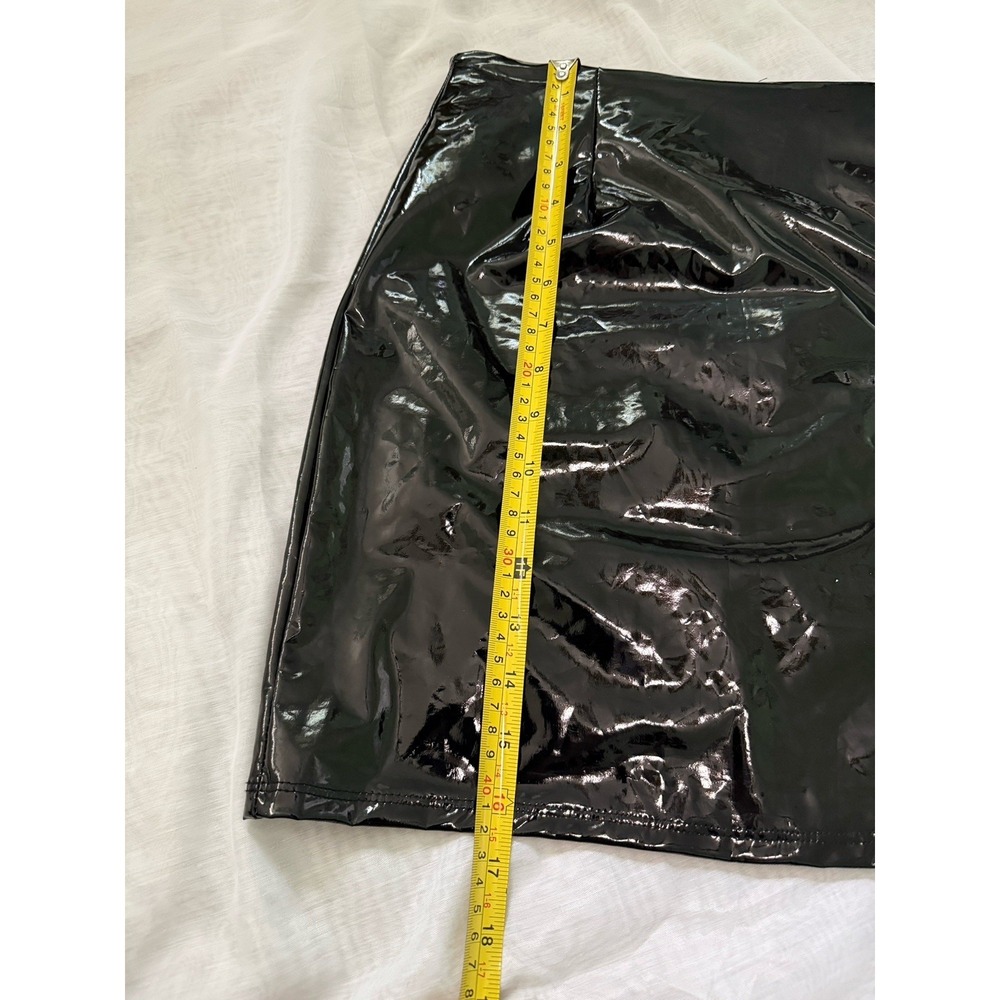 Fashion Nova Faux Leather‎ Black Mini Skirt Women's Small - Picture 5 of 6